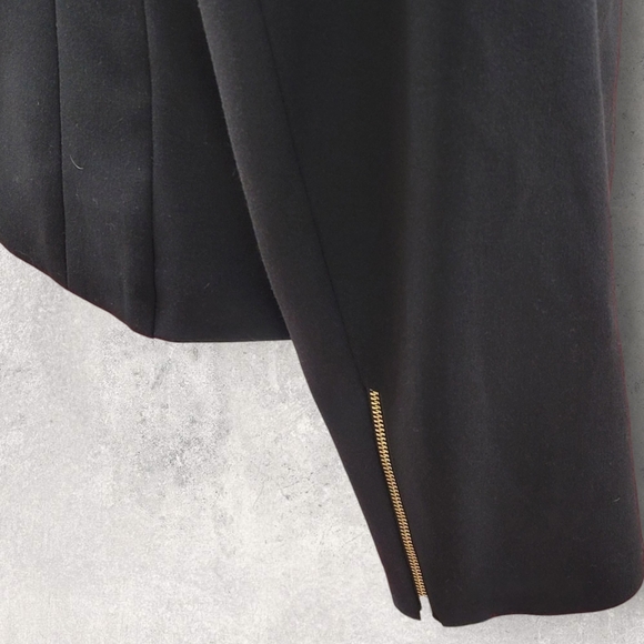 Calvin Klein sleek/chic moto jacket     w/edgy exposed zipper details.   Sz 16 - Picture 8 of 14